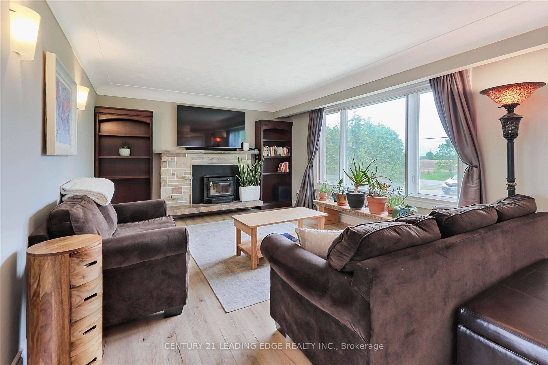 8276 White Church RD E, Hamilton, ON L0R 1W0