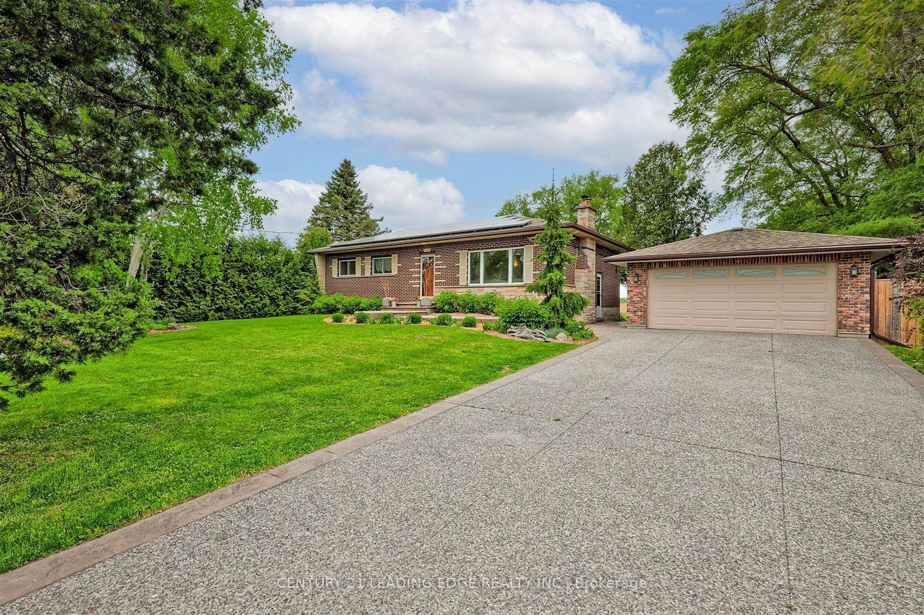 8276 White Church RD E, Hamilton, ON L0R 1W0