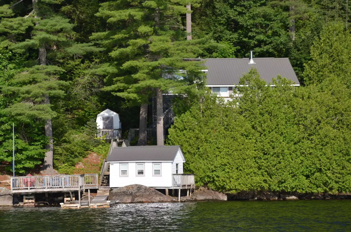 Algonquin Highlands, ON K0M 1S0,10167 Little Hawk-West Sho N/A