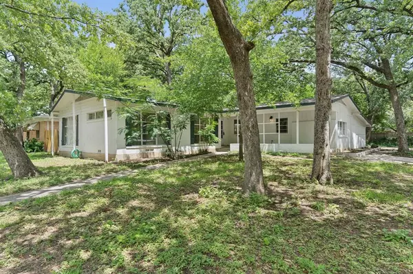 Arlington, TX 76013,1401 Bluebonnet Trail