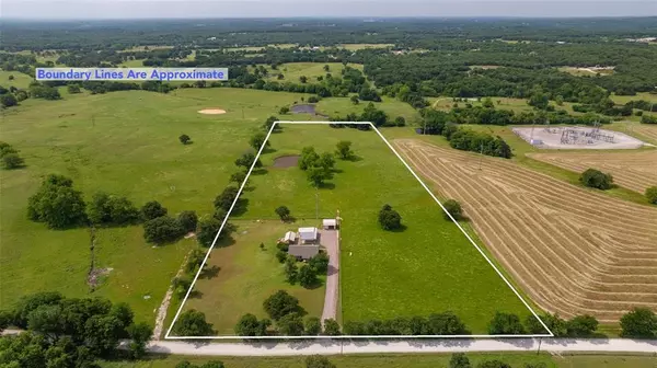 368 Hawkins Road, Whitesboro, TX 76273