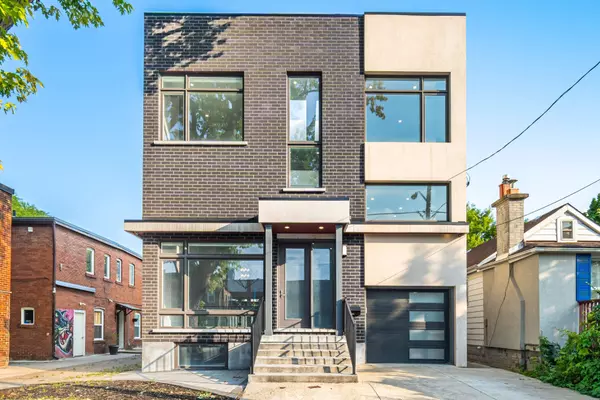 Toronto E03, ON M4C 2H7,105 Frater AVE