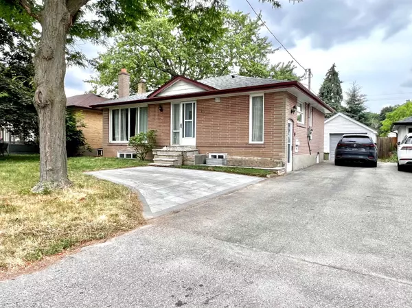 Richmond Hill, ON L4C 1R4,311 Boisdale AVE #Main Floor