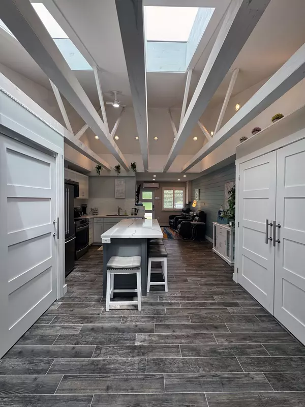 3 Paradise BLVD W #Unit 2, Ramara, ON L0K 1B0
