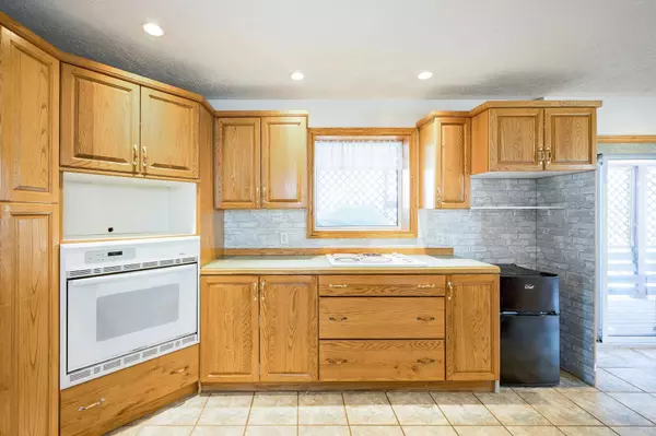 Tiny, ON L9M 0H1,326 Lafontaine RD W