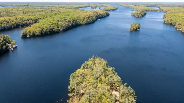 The Archipelago, ON P0C 1H0,71 EARLS RD