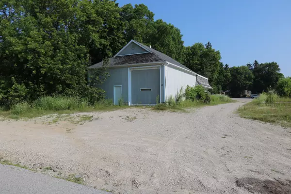 Woolwich, ON N3B 2H3,18 Park AVE E