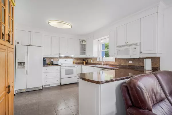 Alfred And Plantagenet, ON L9P 1R3,865 Concession 9 RD