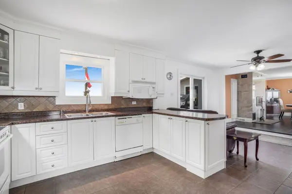 Alfred And Plantagenet, ON L9P 1R3,865 Concession 9 RD