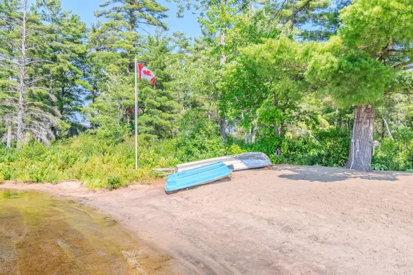 Gravenhurst, ON P0E 1G0,1KL 7 Cranberry IS
