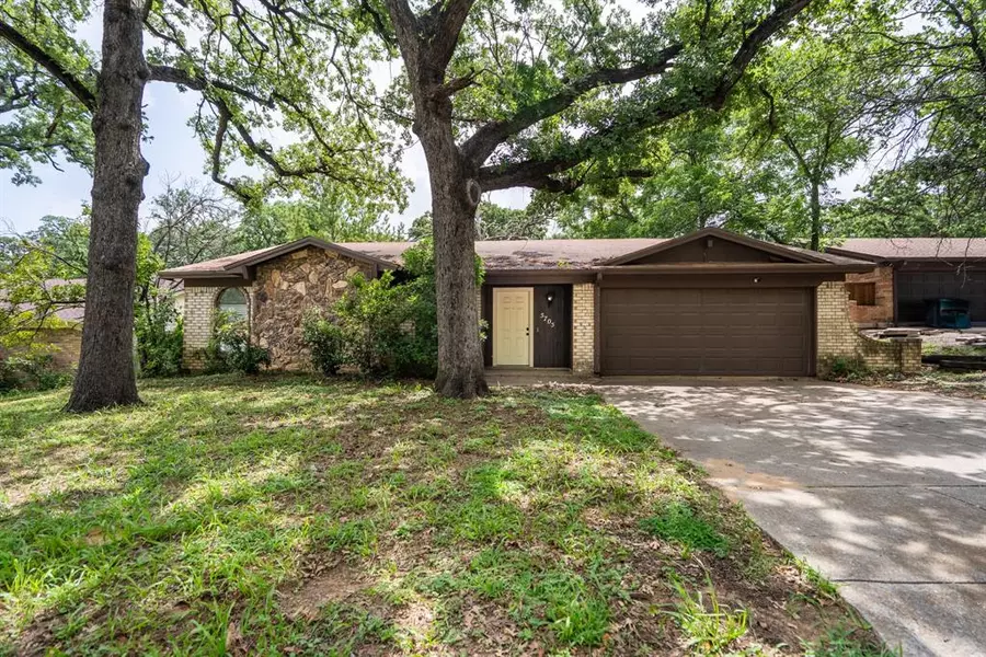 5705 Kingstree Court, Arlington, TX 76017