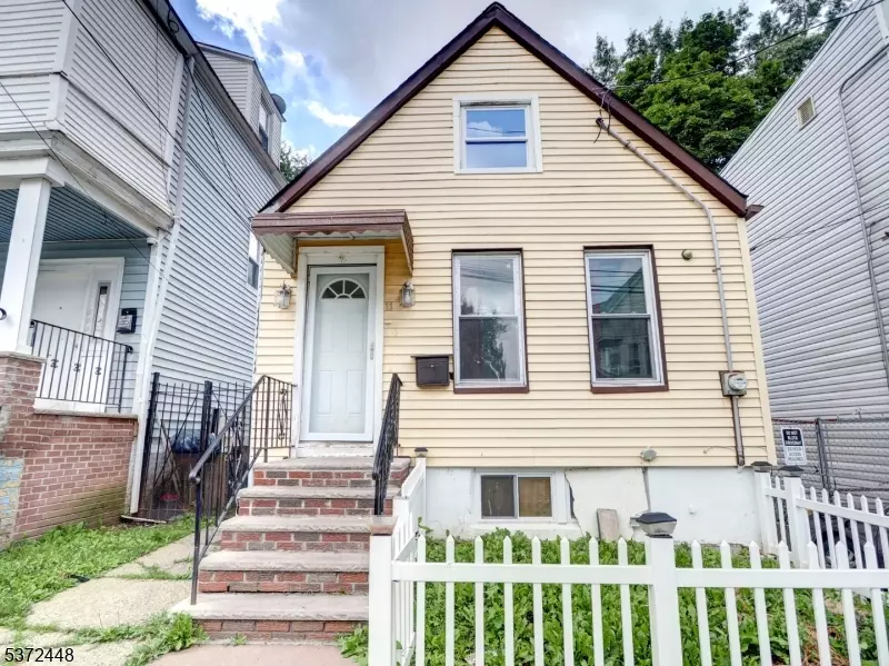 11 Tichenor Ter, Irvington Twp., NJ 07111