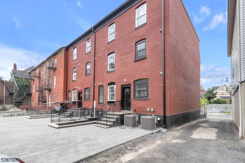 61 N 7Th St #1, Newark City, NJ 07107