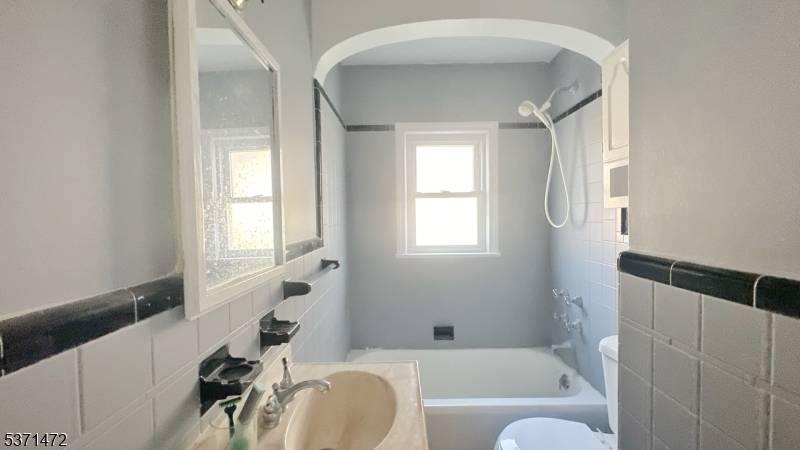 Linden City, NJ 07036,53 Pallant Ave