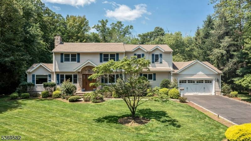 59 Morley Dr, Wyckoff Twp., NJ 07481