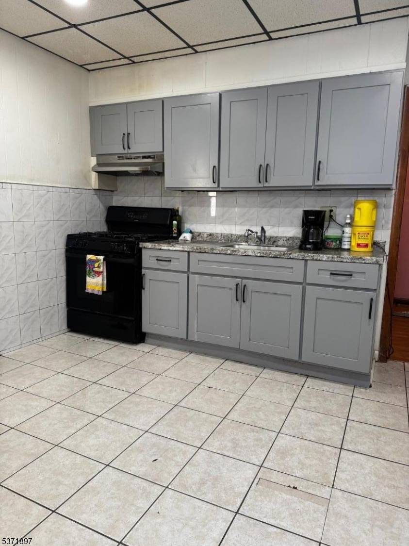 Newark City, NJ 07105,96 Nichols St
