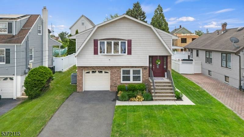 406 Van Bussum Ave, Garfield City, NJ 07026