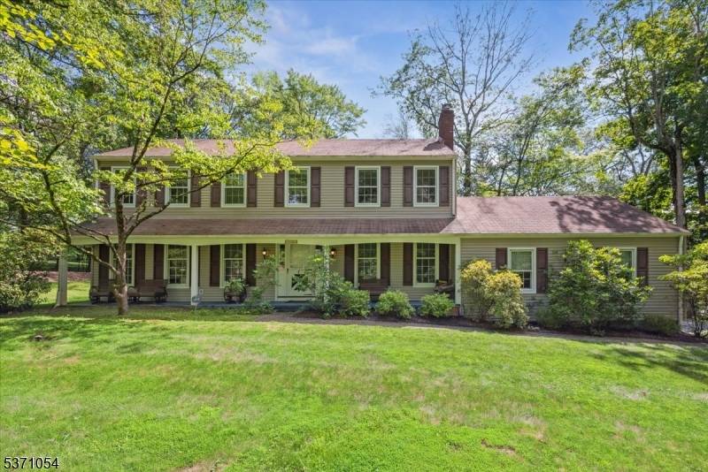 1 Golden Corner Way, Randolph Twp., NJ 07869