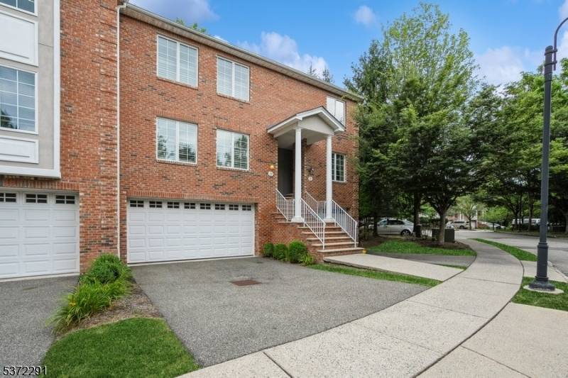 Upper Saddle River Boro, NJ 07458,18 Skymark Ct