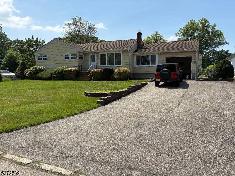 51 Outlook St, Butler Boro, NJ 07405