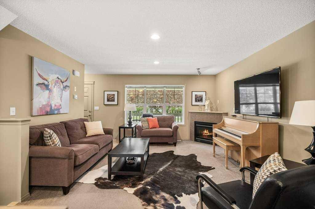 Calgary, AB T3K 0L5,50 Country Village Gate NE