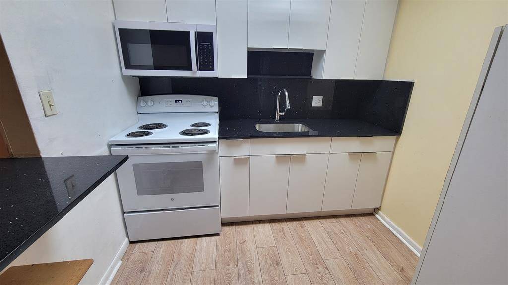 151 SW 135th Ter #203T, Pembroke Pines, FL 33027