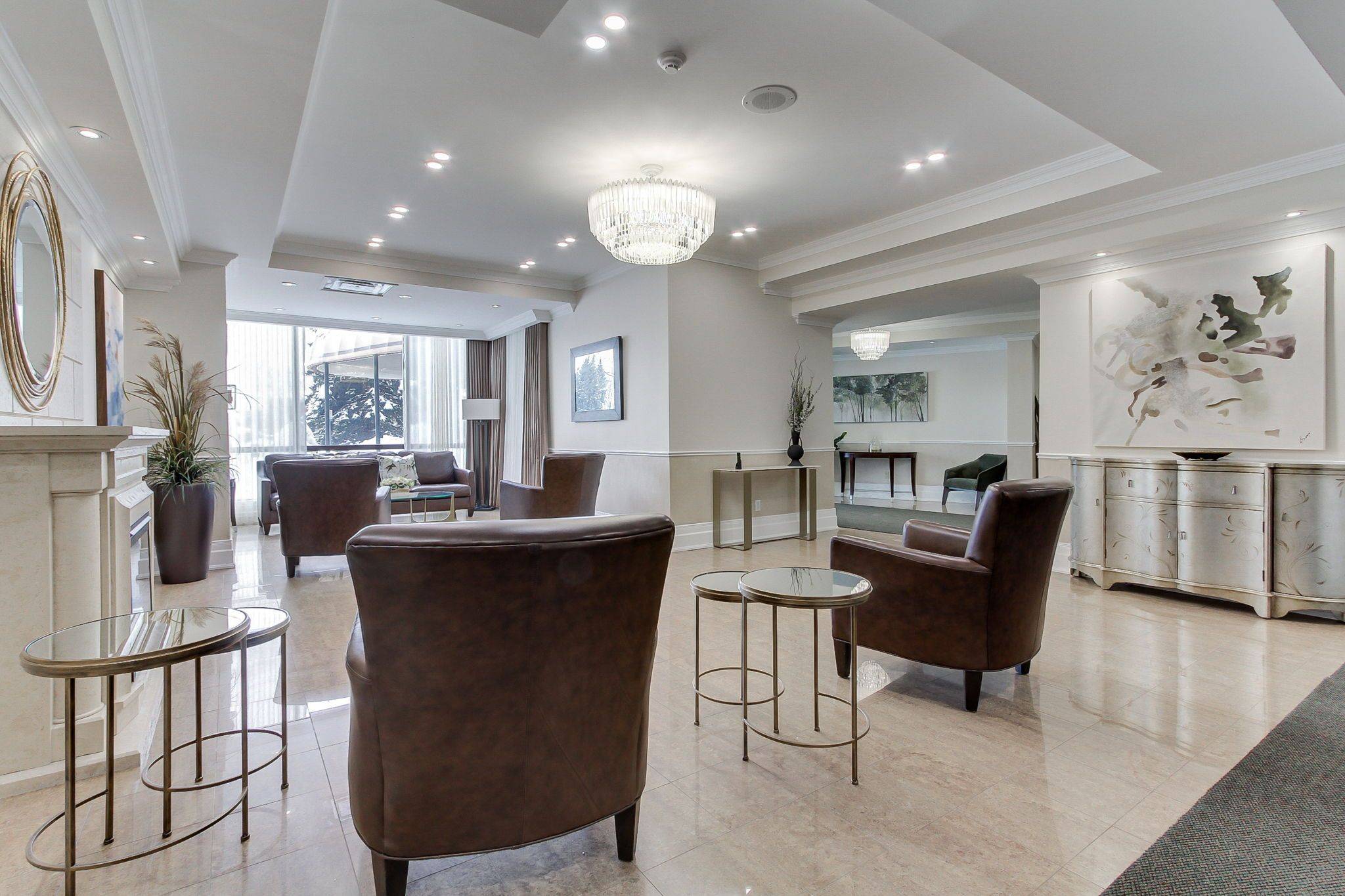 Richmond Hill, ON L4C 9S5,40 Harding BLVD W #301