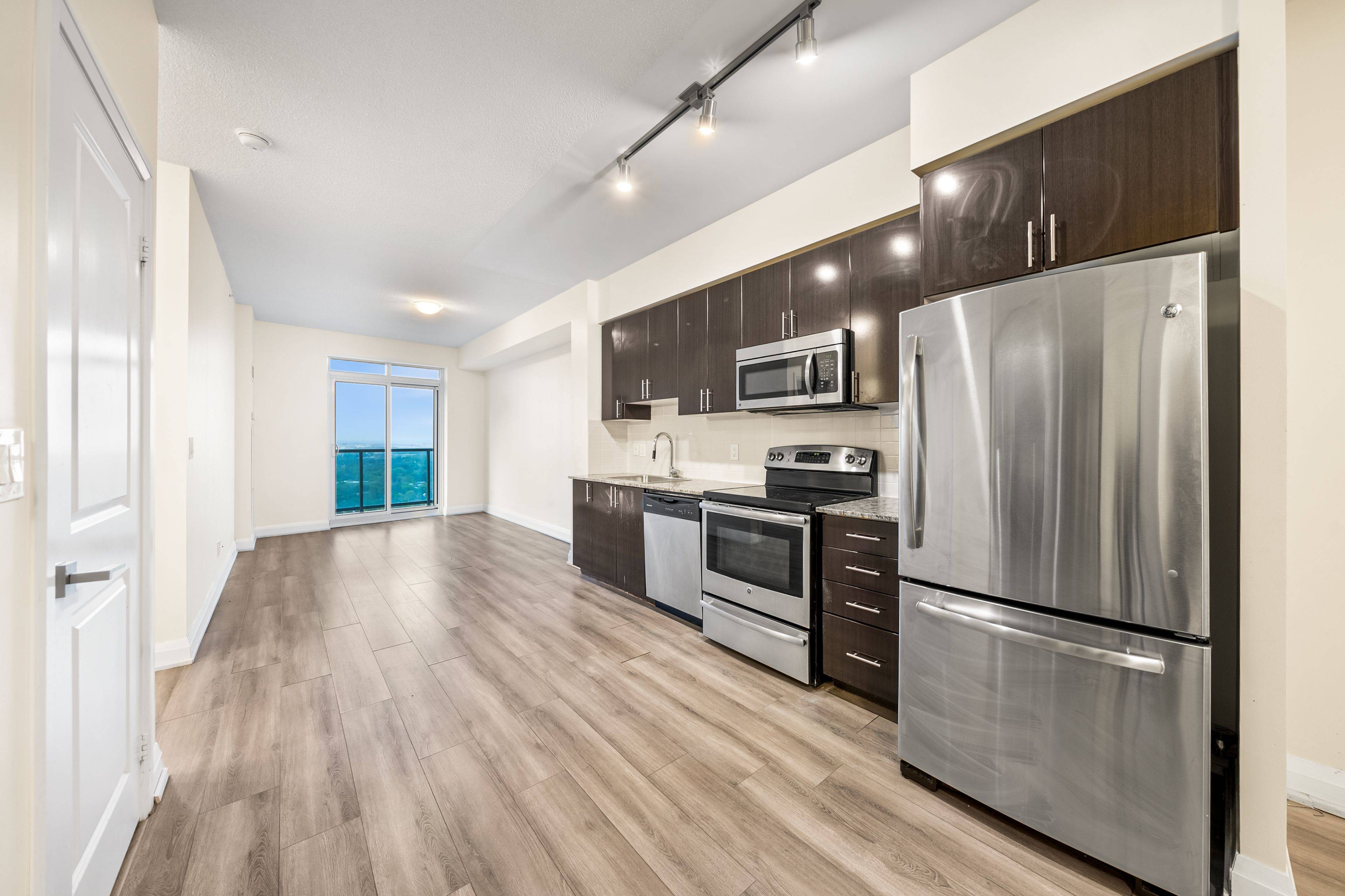 Markham, ON L3T 0C5,7171 Yonge ST #2106