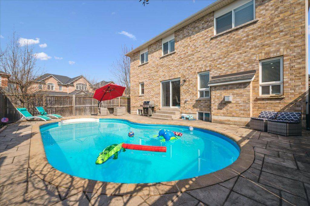 5443 Jacada RD, Burlington, ON L7L 7N3