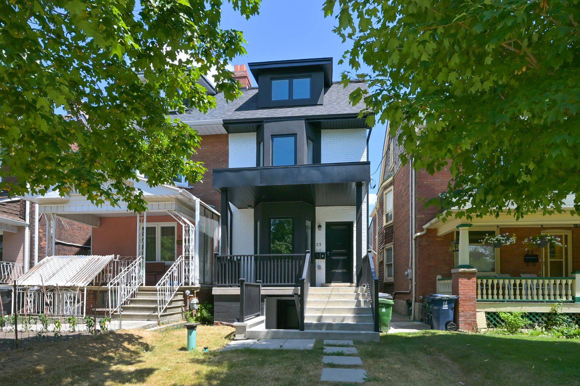 23 Pauline AVE, Toronto W02, ON M6H 3M7