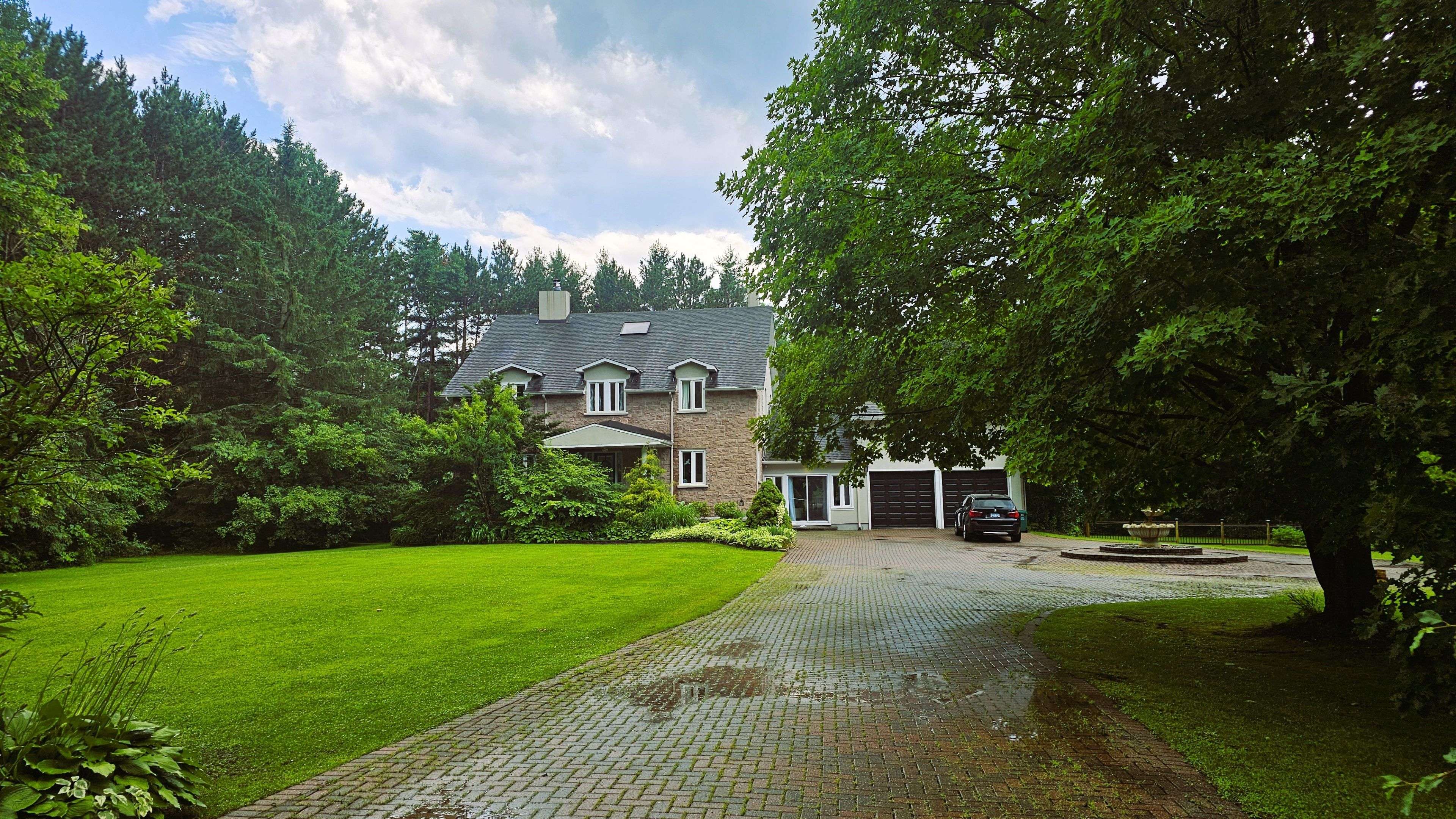Orleans - Cumberland And Area, ON K4C 1A9,1390 Lough DR