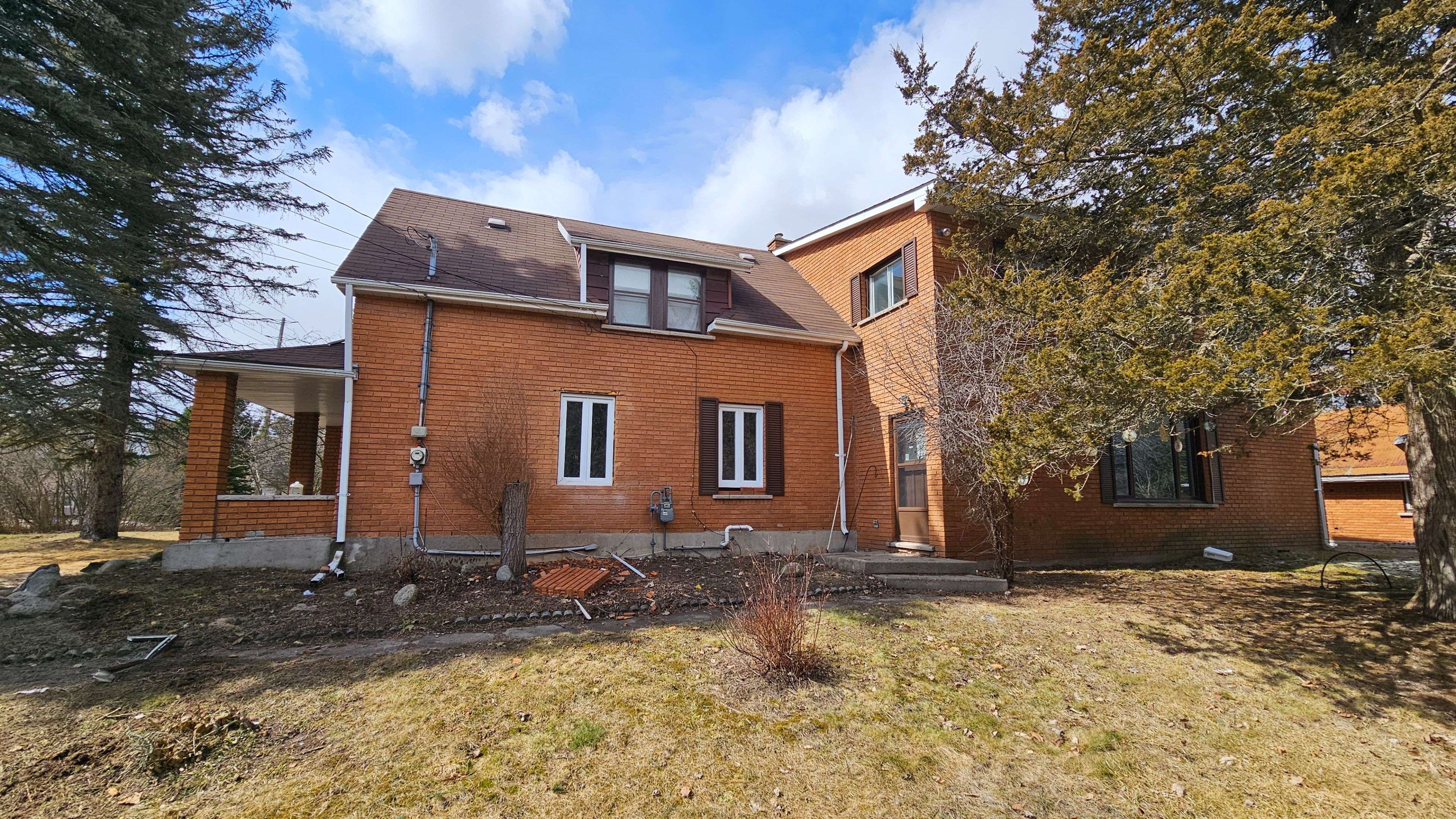 Quinte West, ON K8V 5P4,18130 Telephone RD
