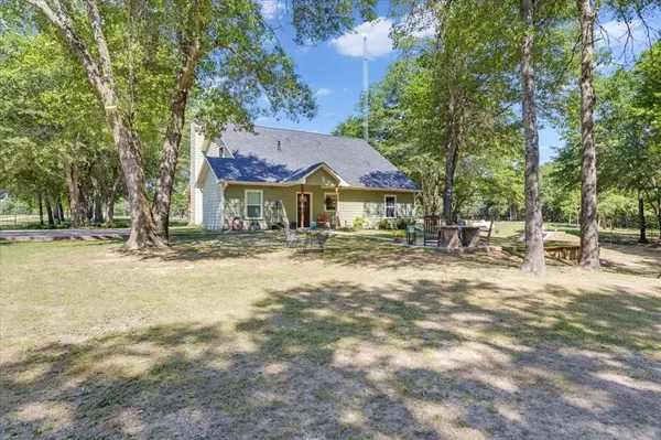 Ivanhoe, TX 75447,1191 County Road 2250