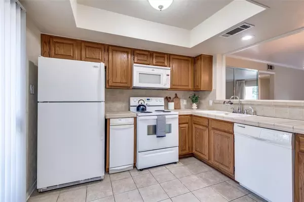 Irving, TX 75062,4505 N O Connor Road #1125