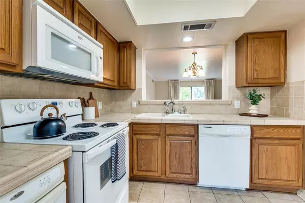 Irving, TX 75062,4505 N O Connor Road #1125