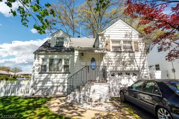 131 Iozia Terr, Elmwood Park Boro, NJ 07407