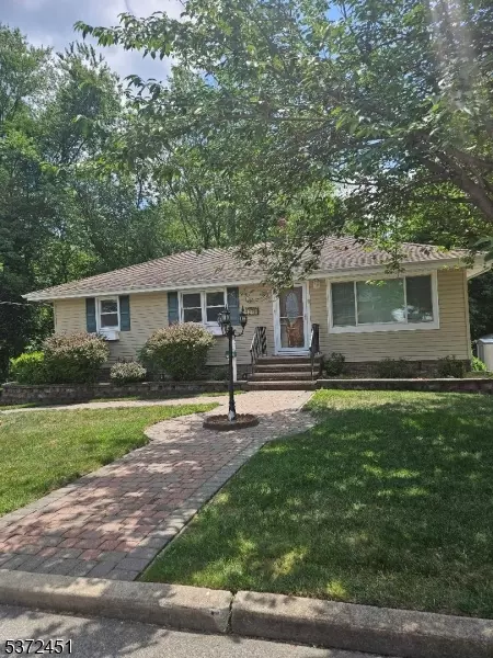 279 Ramapo St, Pompton Lakes Boro, NJ 07442