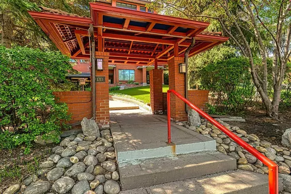 Calgary, AB T2T 0L2,1313 Cameron AVE SW #405
