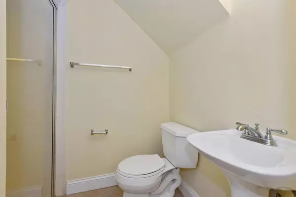 Fort Lauderdale, FL 33301,546 NE 7th Ave #1