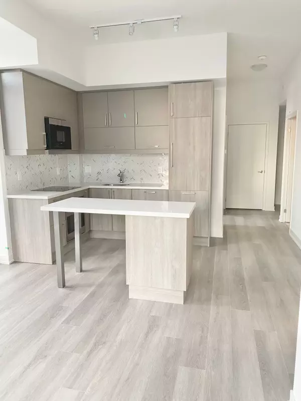 Markham, ON L6G 0H5,8119 Birchmount RD #1027