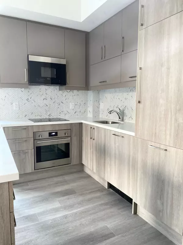 Markham, ON L6G 0H5,8119 Birchmount RD #1027