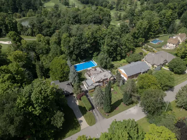 Kitchener, ON N2M 2R8,32 Maple Hill DR