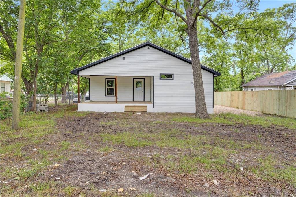 Savoy, TX 75479,103 N Mill Street