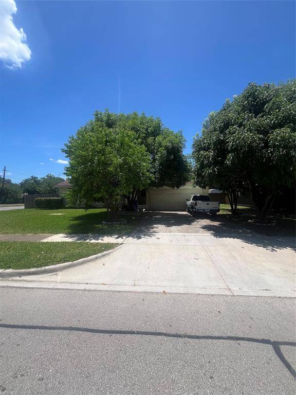 Farmers Branch, TX 75234,3072 Mark Twain Drive