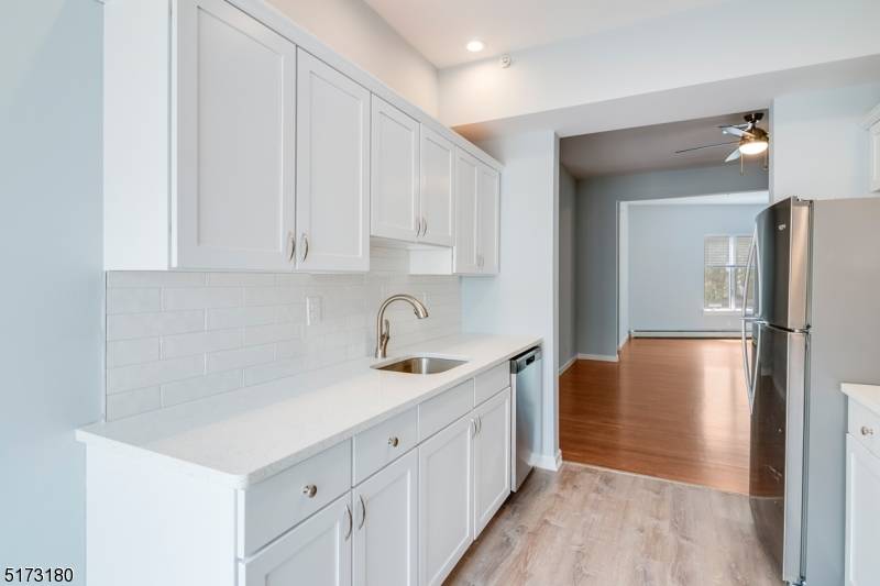 420 Bloomfield Ave #3, Montclair Twp., NJ 07042