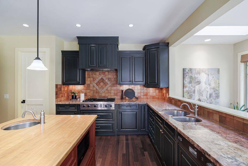 Calgary, AB T2S 1A4,1227 Lansdowne AVE Southwest