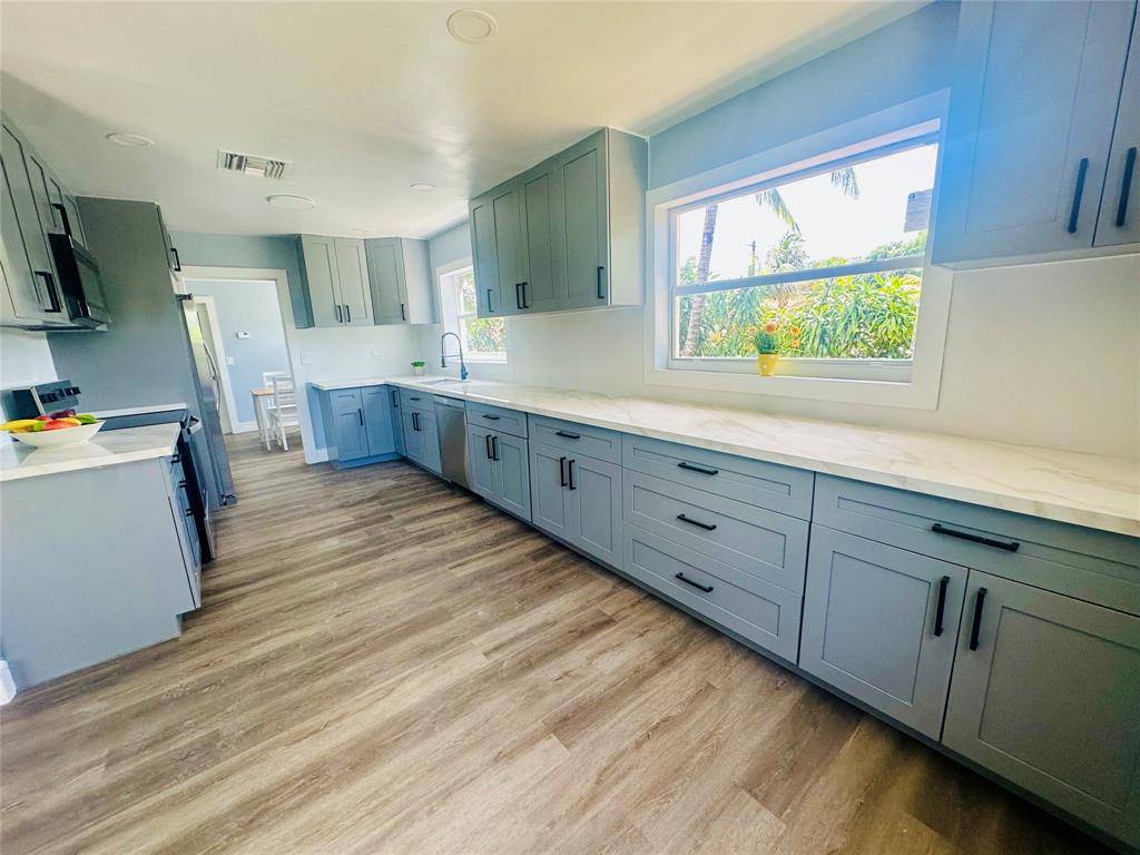 6921 SW 8TH CT, North Lauderdale, FL 33068