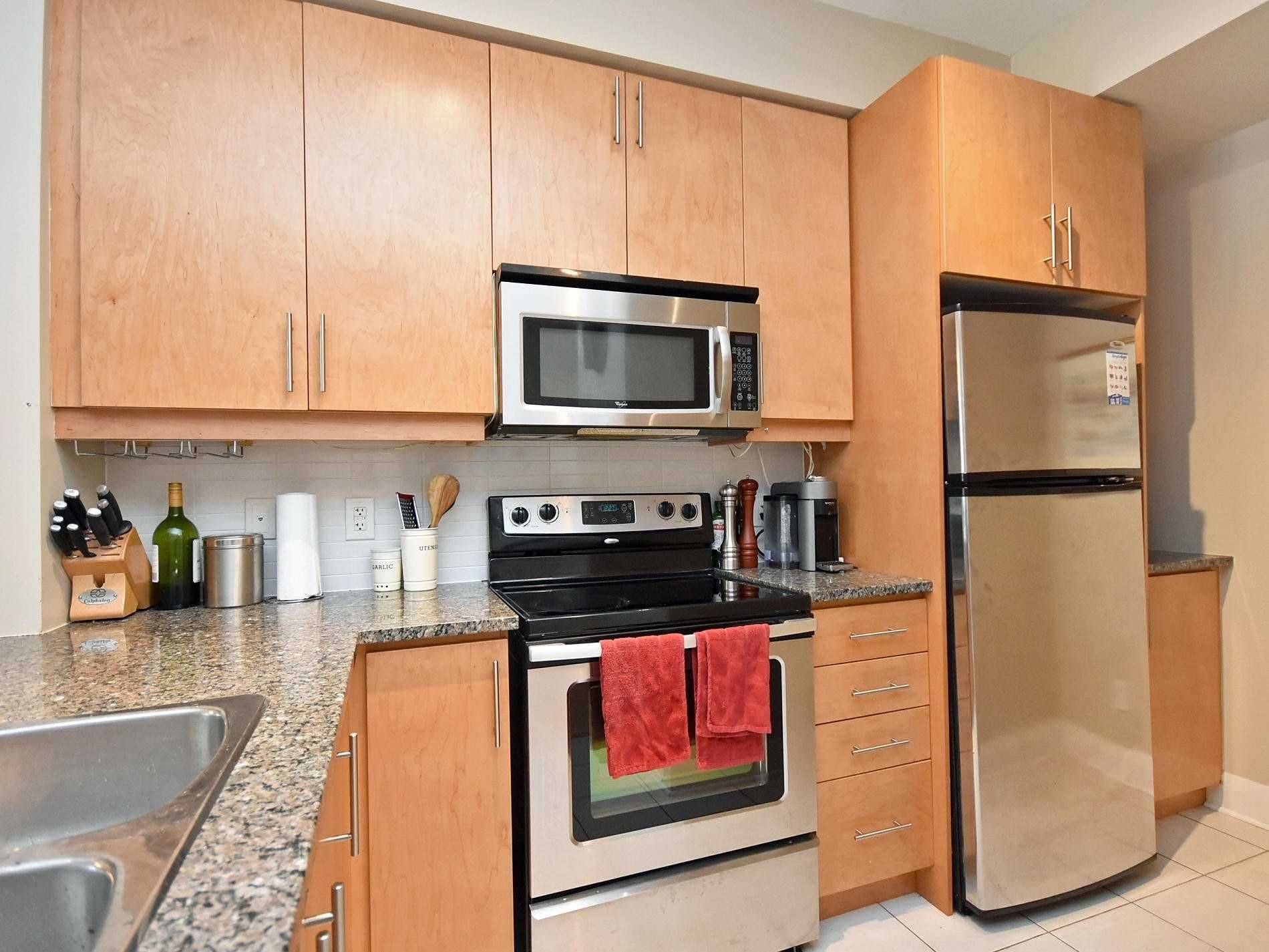 Mississauga, ON L5G 0A3,1 Hurontario ST #211