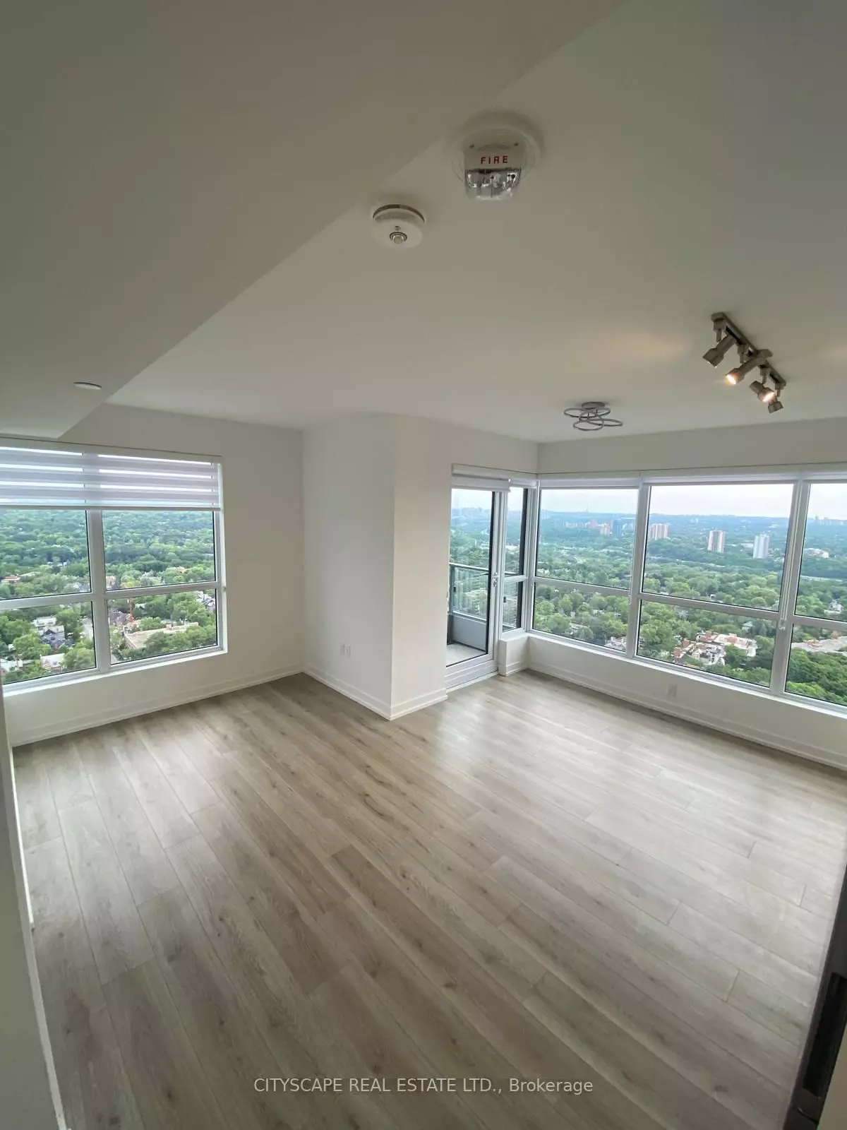 Toronto C08, ON M4W 0B4,395 Bloor ST E #3607