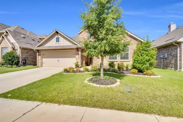 Aubrey, TX 76227,944 Crockett Street